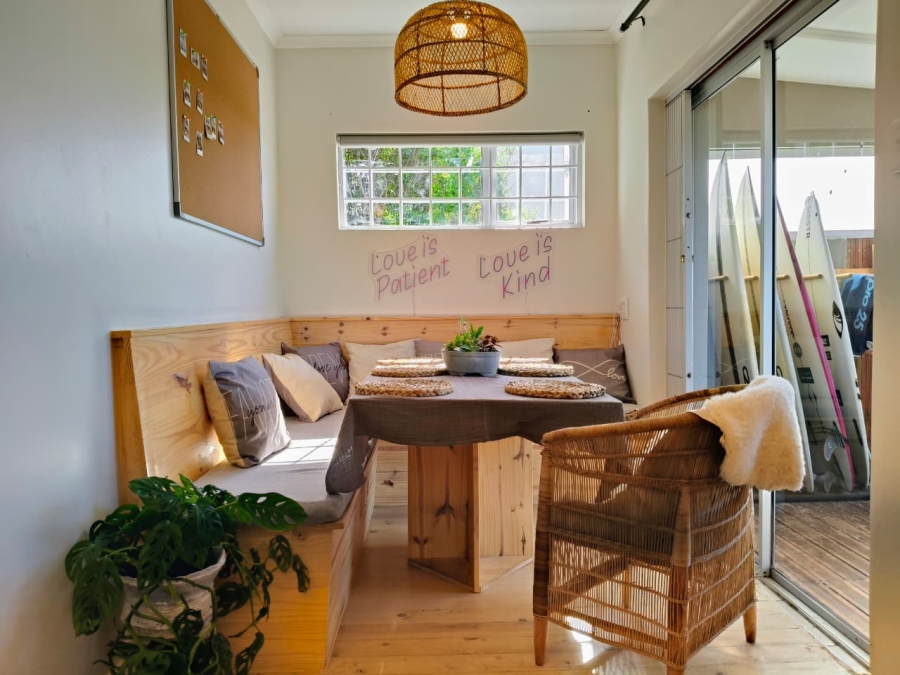 5 Bedroom Property for Sale in Wavecrest Eastern Cape
